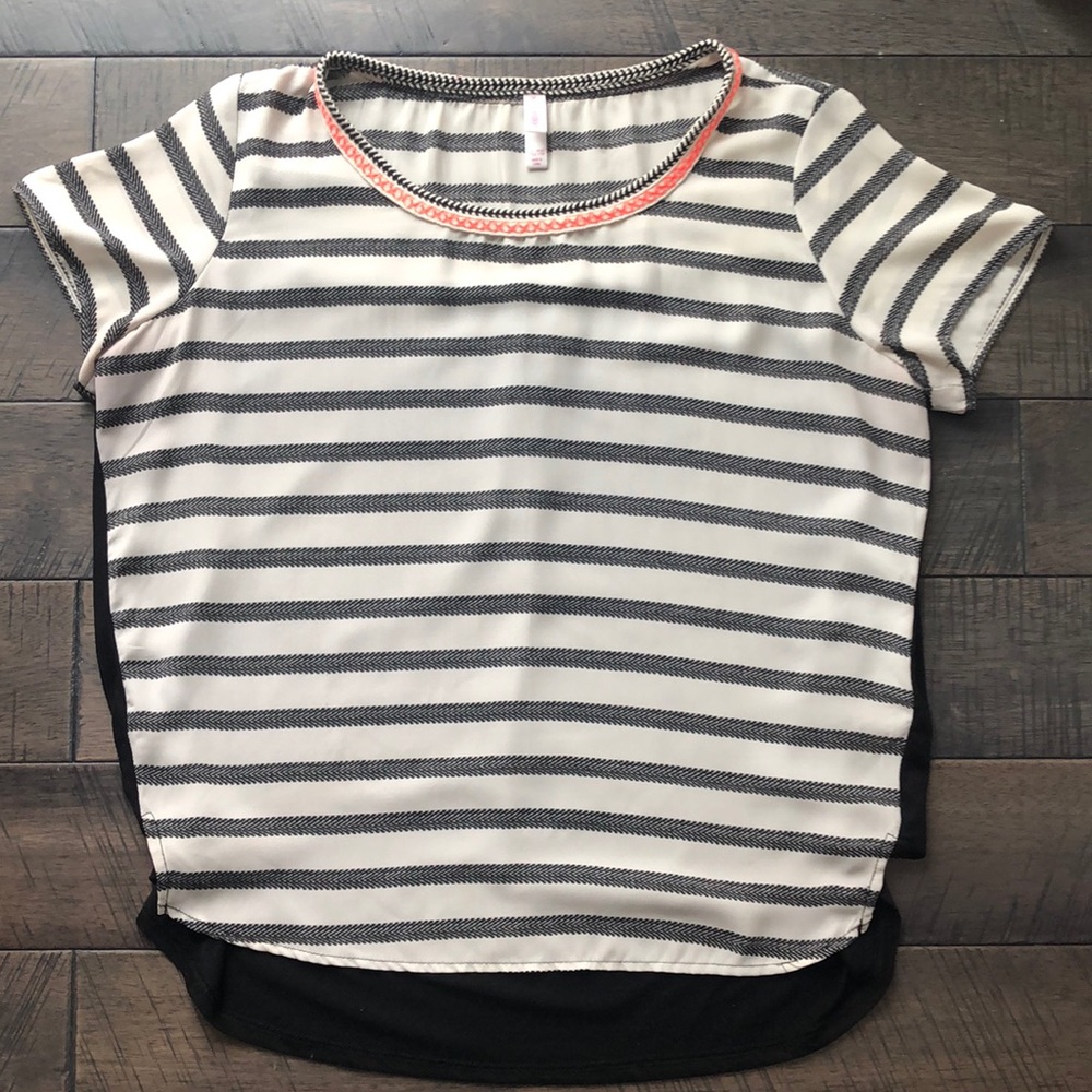 Target Xhilaration XL shirt